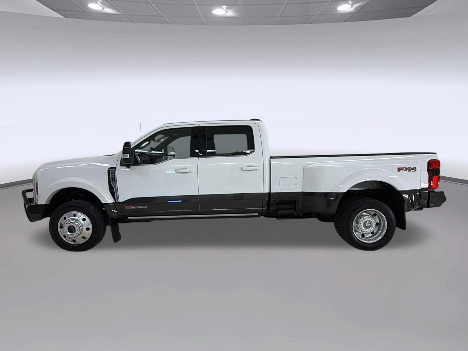 Certified 2025 Ford F450 King Ranch w/ FX4 Off-Road Package AWD/4WD image 2