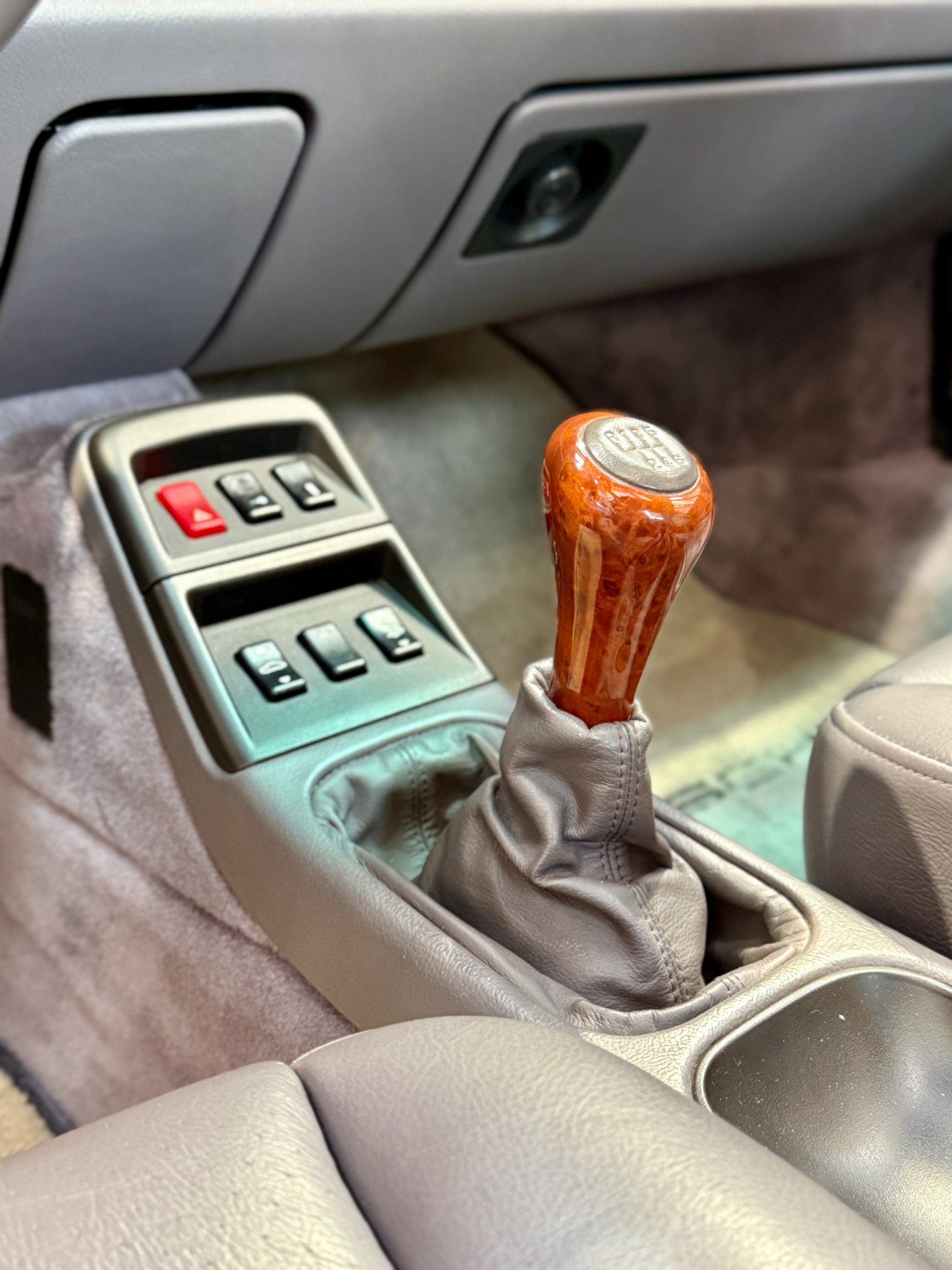 Used 1998 Porsche 911 Carrera S image 31