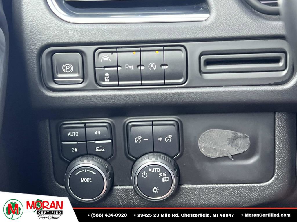 Used 2023 Chevrolet Suburban LS AWD/4WD image 25