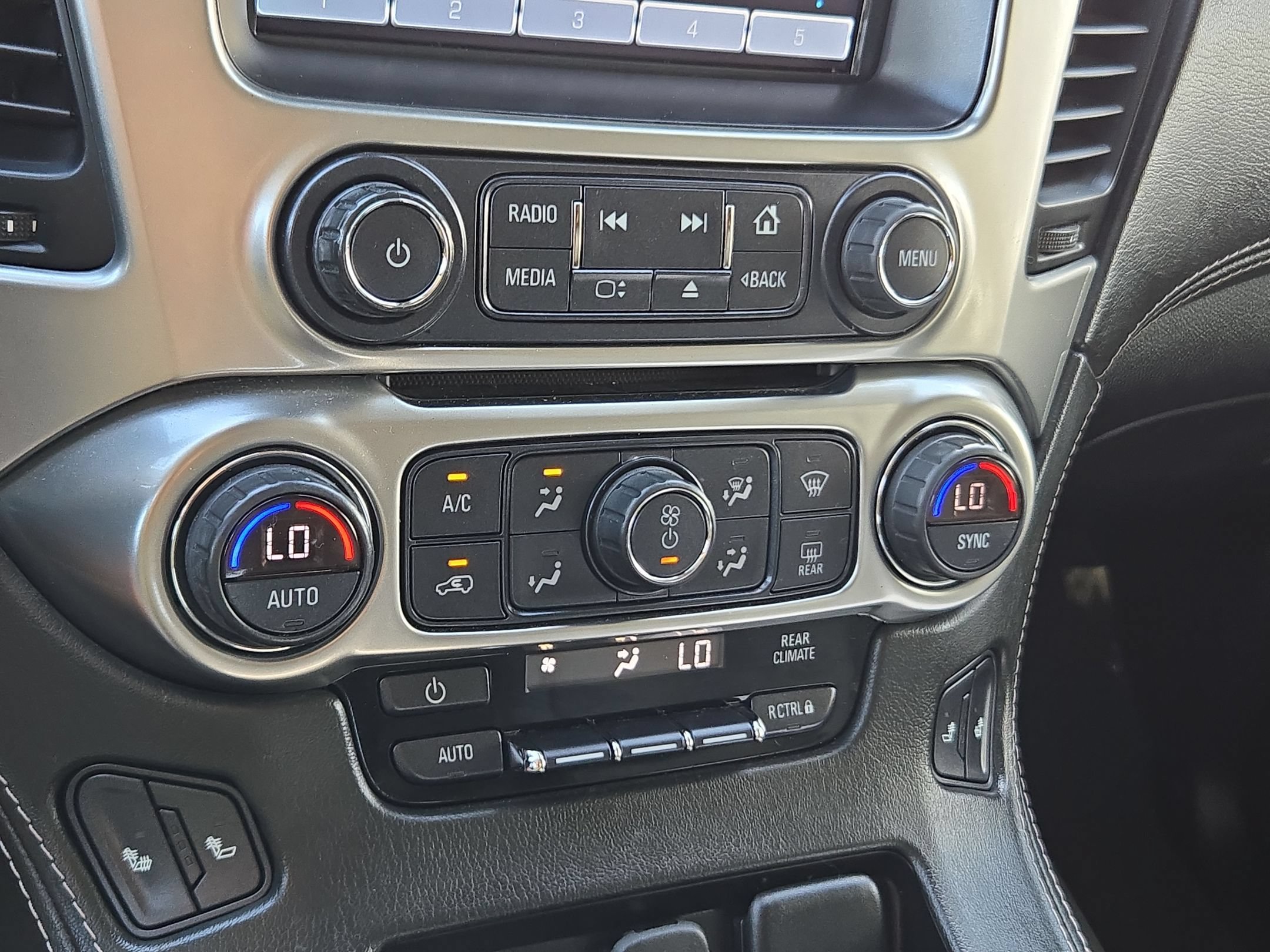 Used 2020 Chevrolet Tahoe LT AWD/4WD image 17