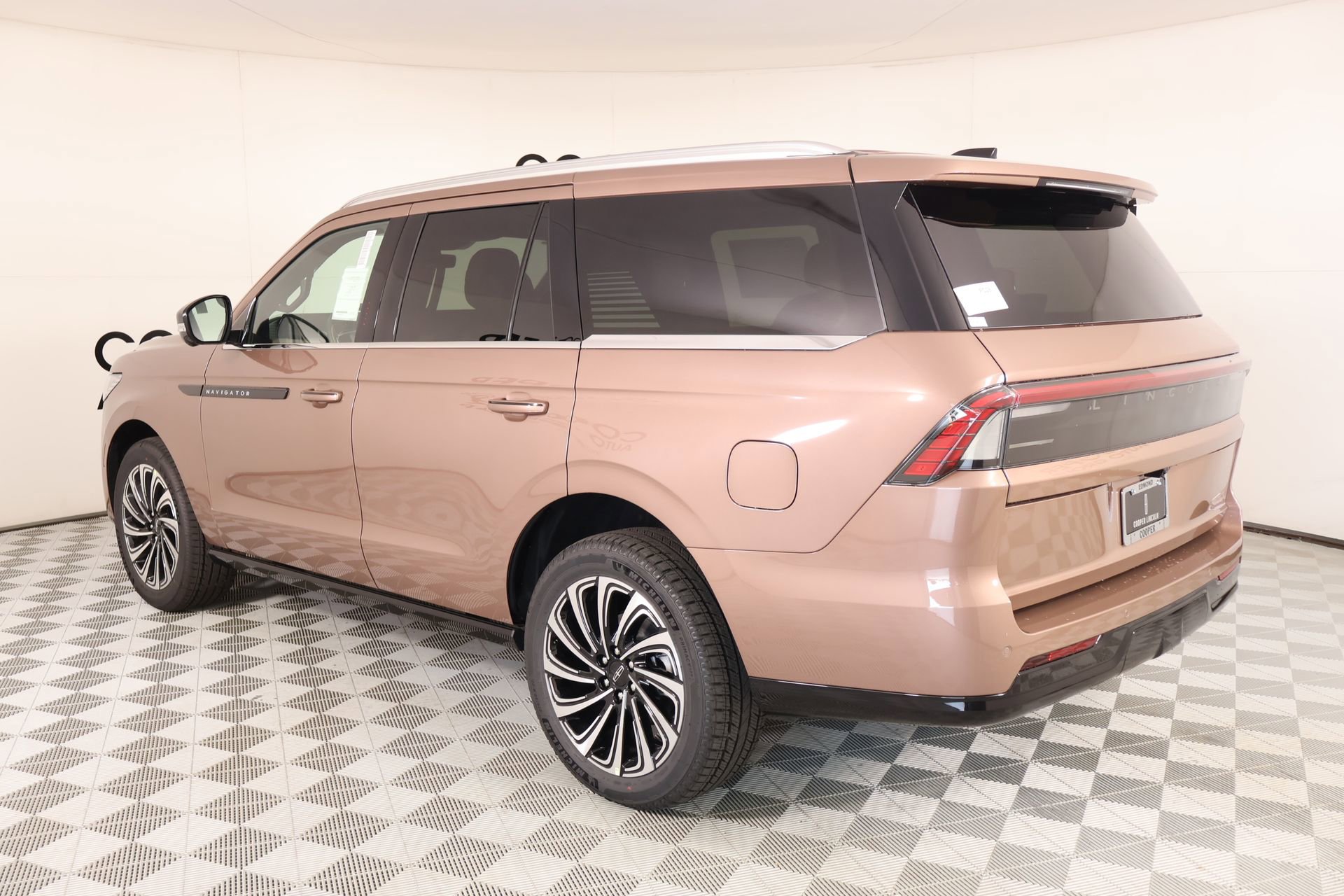 New 2026 Lincoln Navigator Black Label AWD/4WD image 24