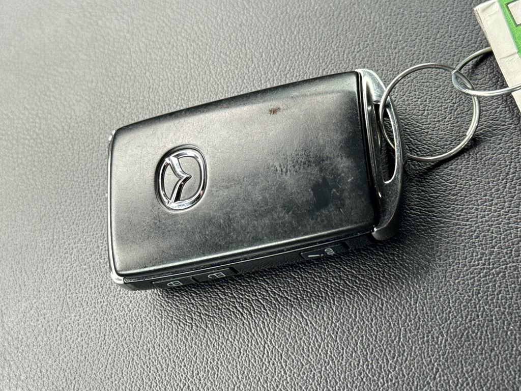 Used 2024 MAZDA MAZDA3 s image 29