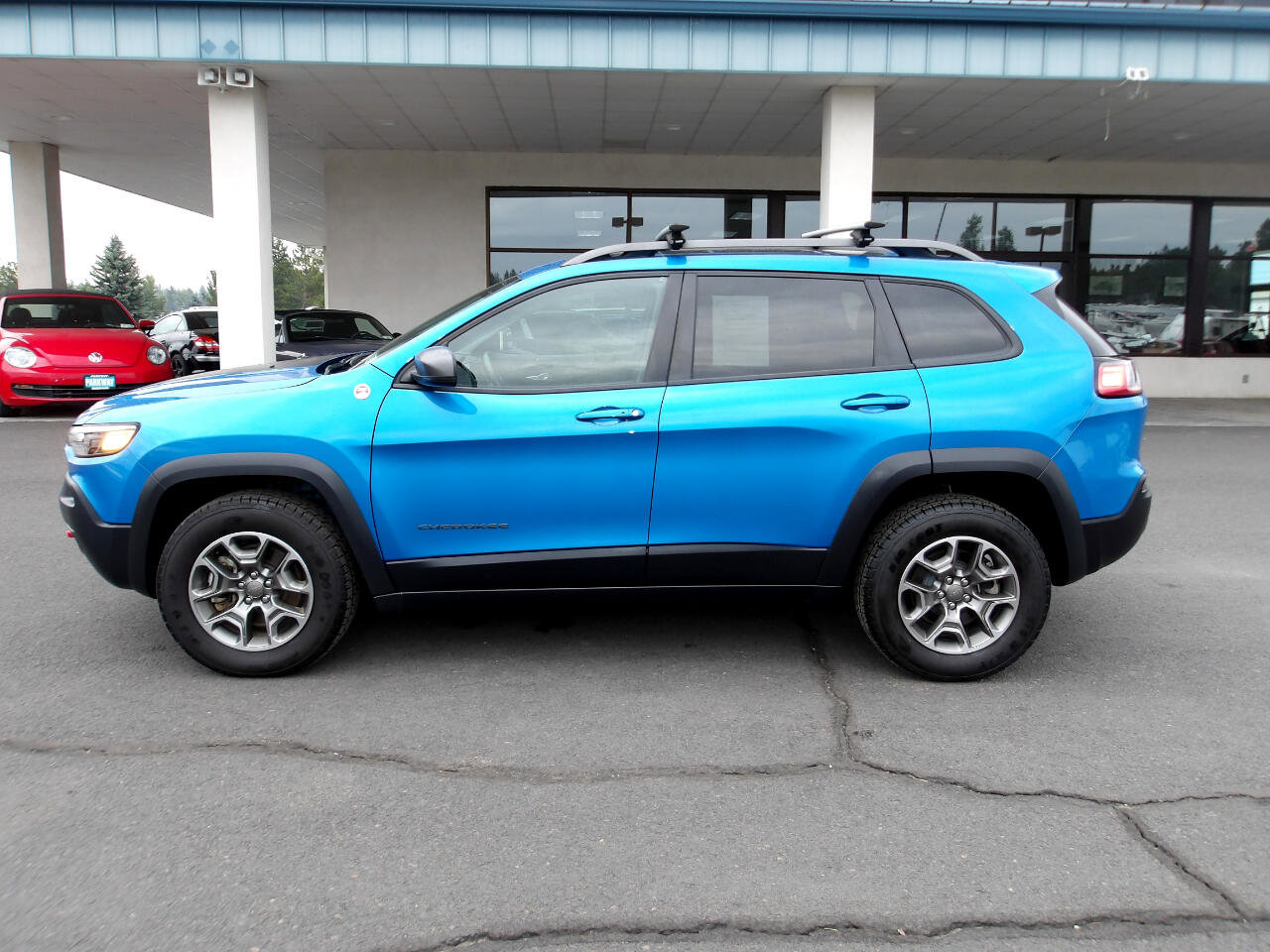 Used 2021 Jeep Cherokee Trailhawk w/ Sun, Sound & Nav Group image 2