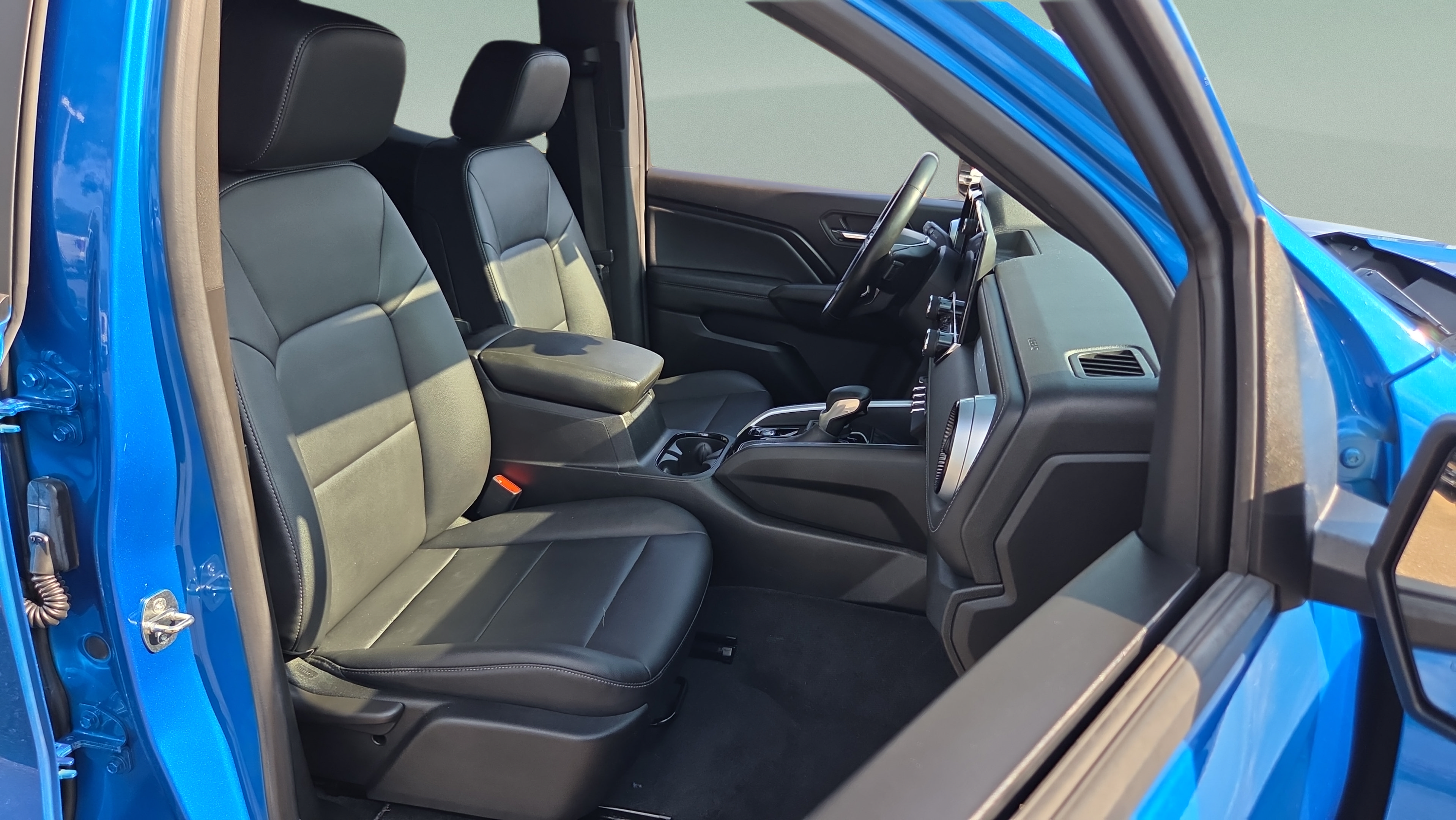 Used 2023 Chevrolet Colorado LT w/ LT Convenience Package III RWD image 15