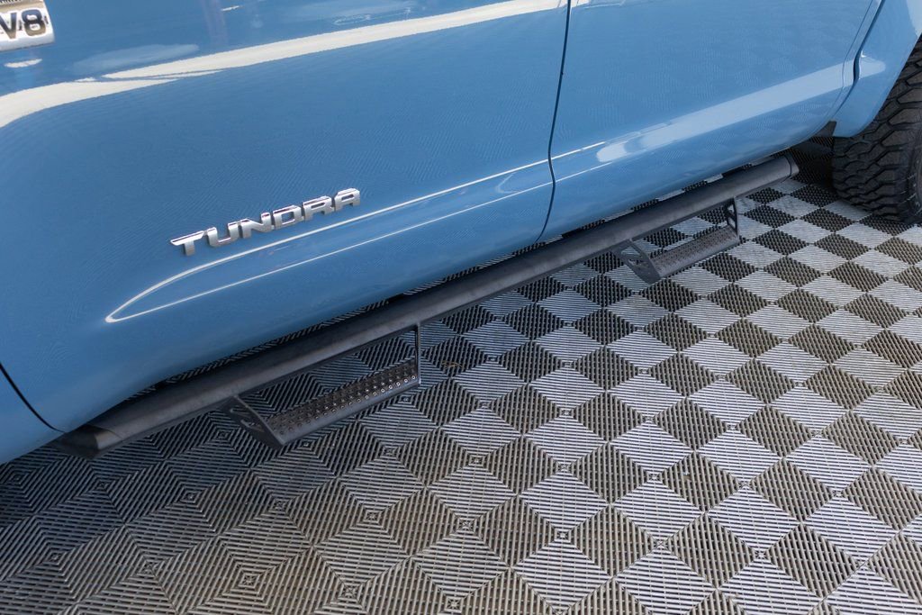 Used 2019 Toyota Tundra SR5 w/ SR5 Convenience Package image 11