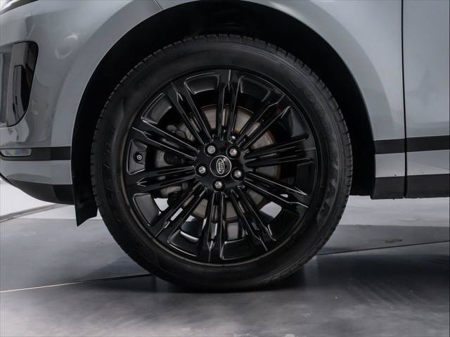 Used 2026 Land Rover Range Rover Evoque S AWD/4WD image 11