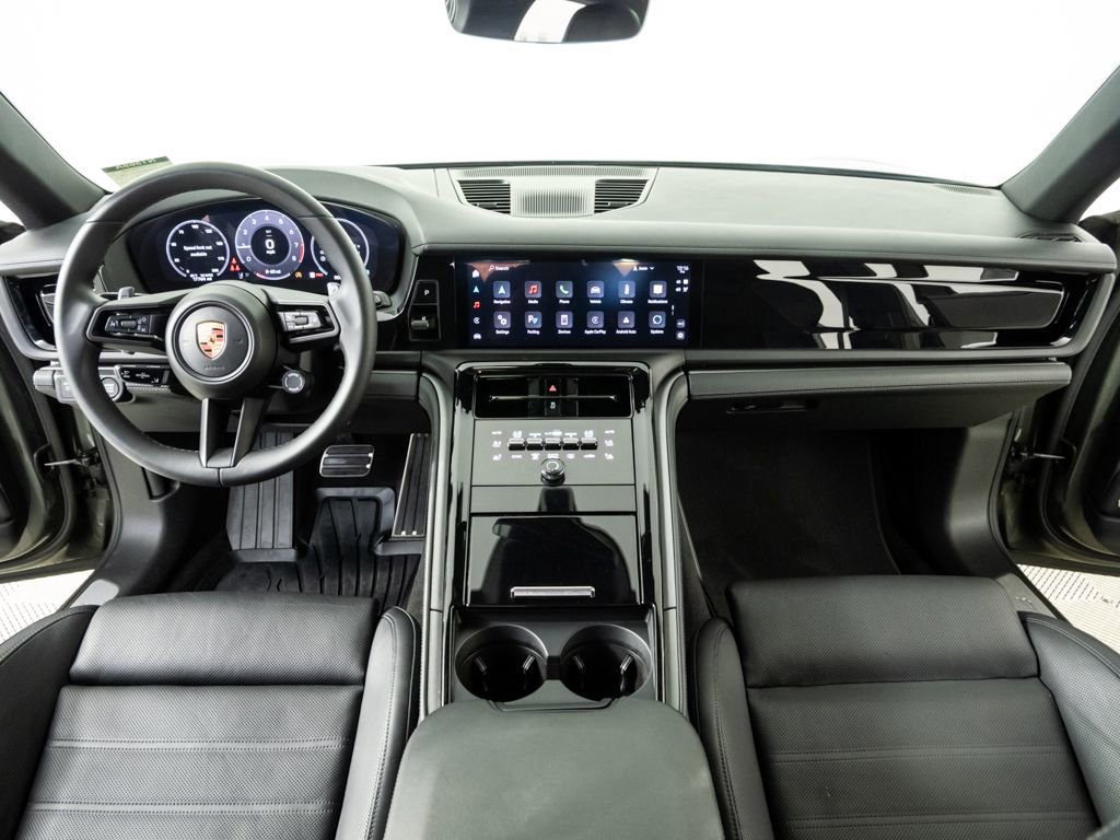 Certified 2025 Porsche Panamera 4 image 17