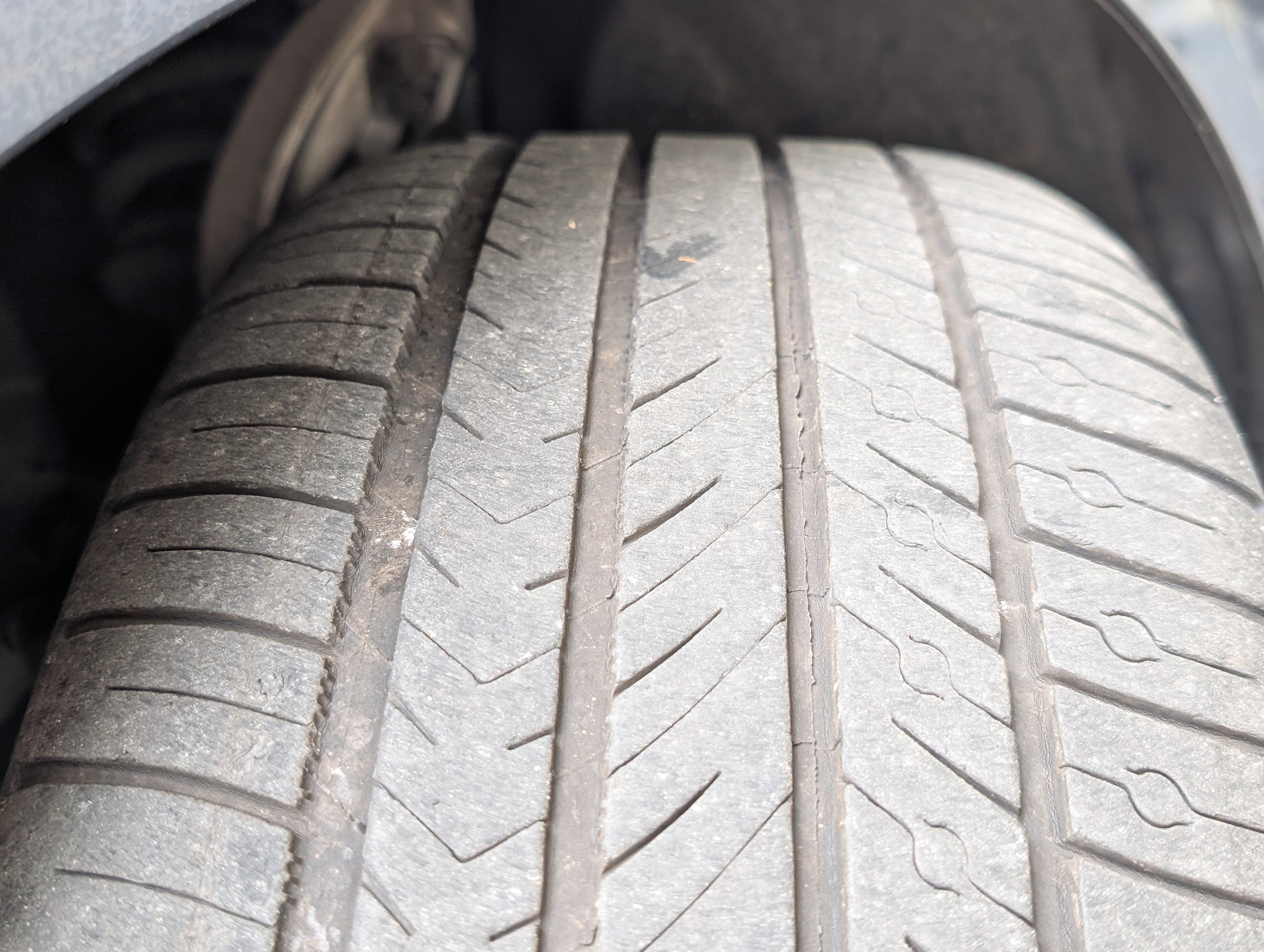 Used 2022 Volvo S60 T8 R-Design image 35