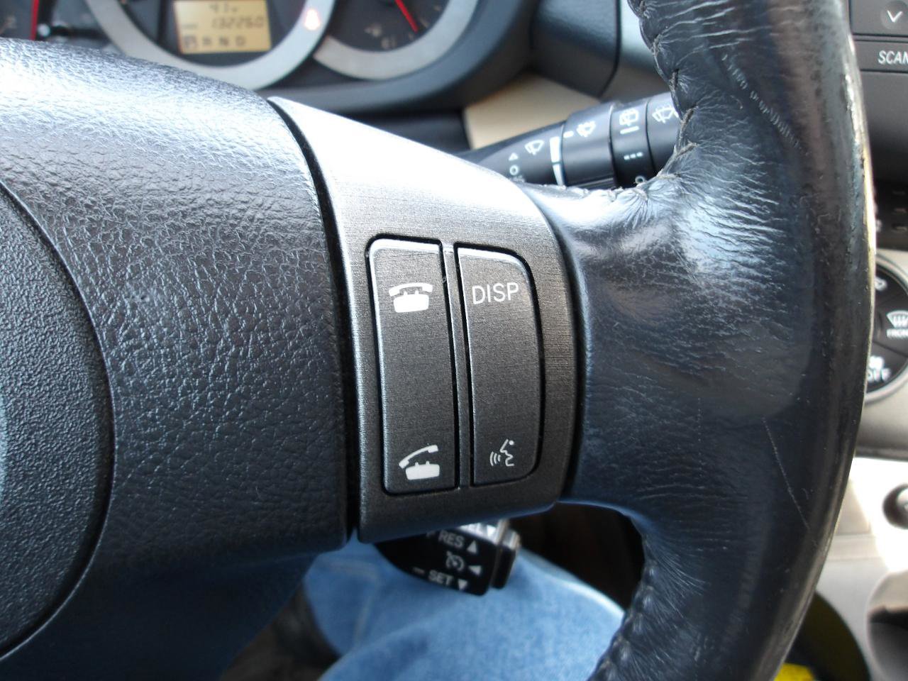 Used 2010 Toyota RAV4 Limited AWD/4WD image 18