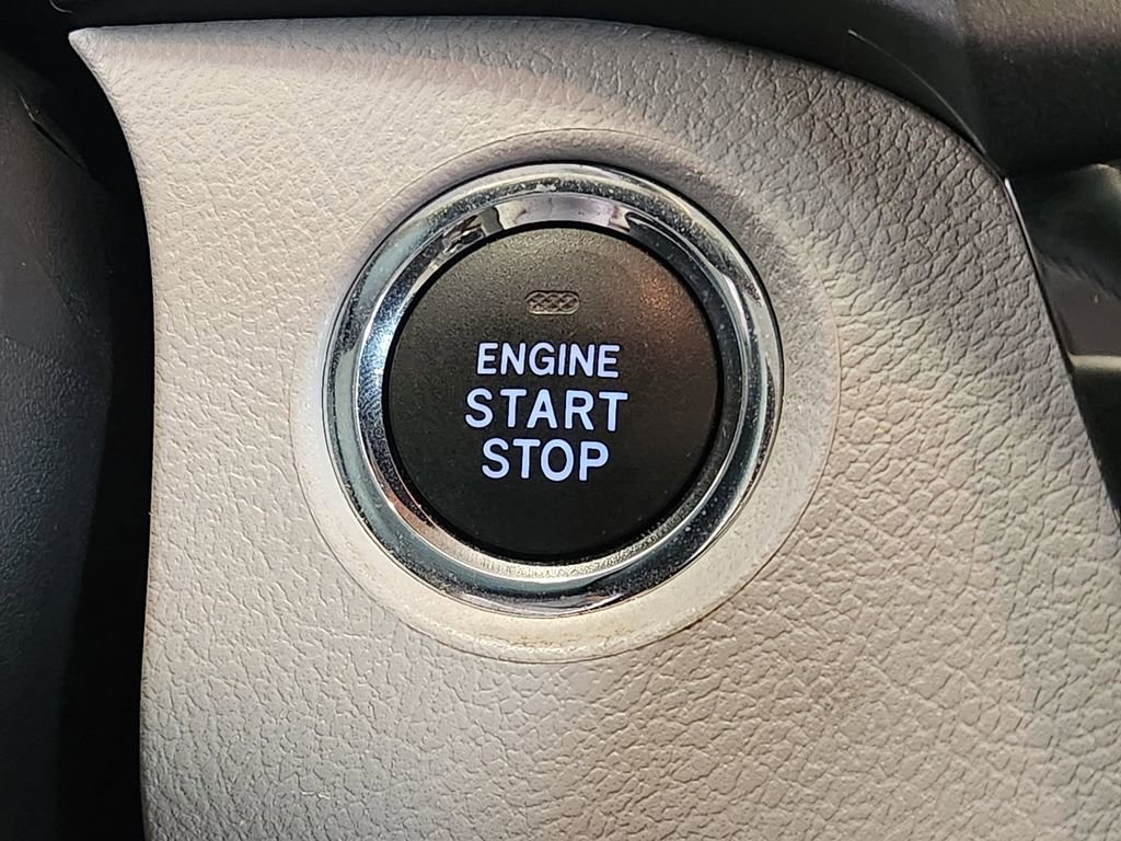 Used 2020 Toyota Sienna XLE Premium w/ Carpet Mat Package AWD/4WD image 22