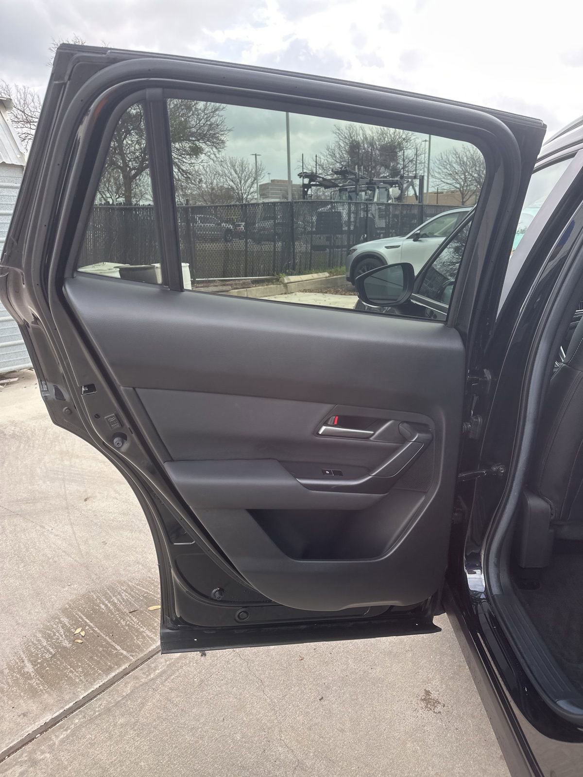 Certified 2025 MAZDA CX-50 AWD 2.5 S w/ Premium Package image 16