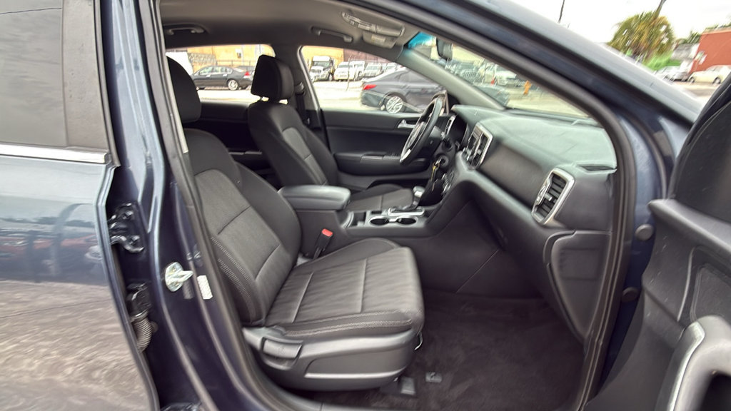 Used 2019 Kia Sportage LX FWD image 40
