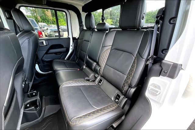 Used 2023 Jeep Gladiator Overland AWD/4WD image 19