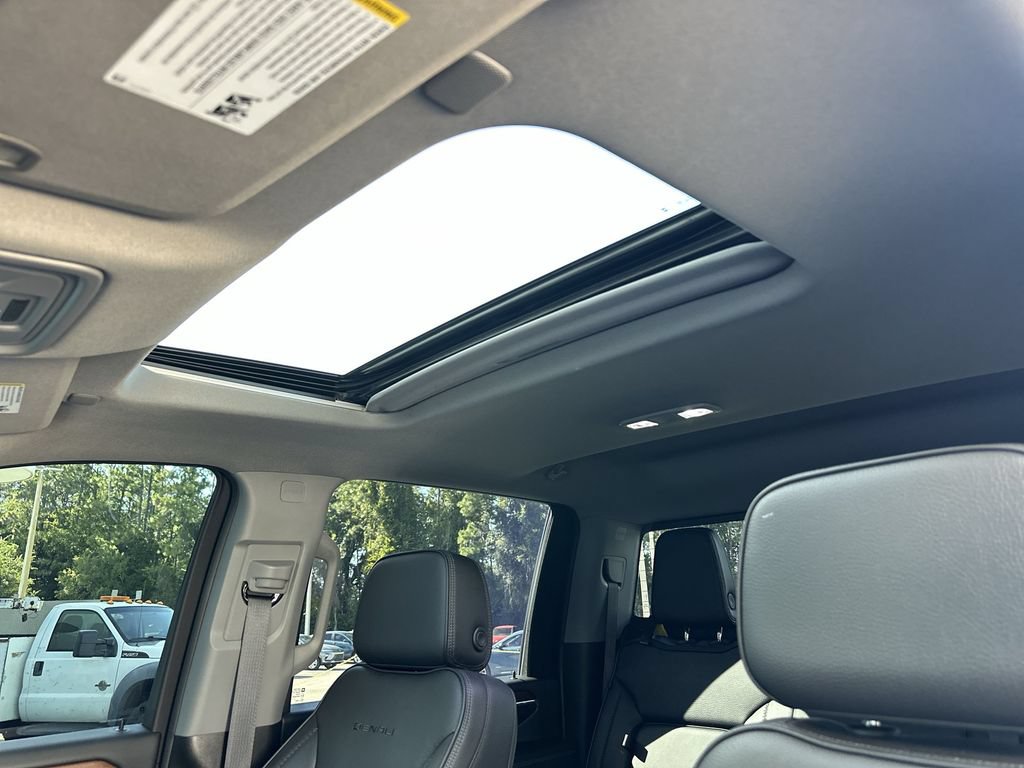 Certified 2024 GMC Sierra 2500 Denali w/ Denali Reserve Package AWD/4WD image 19