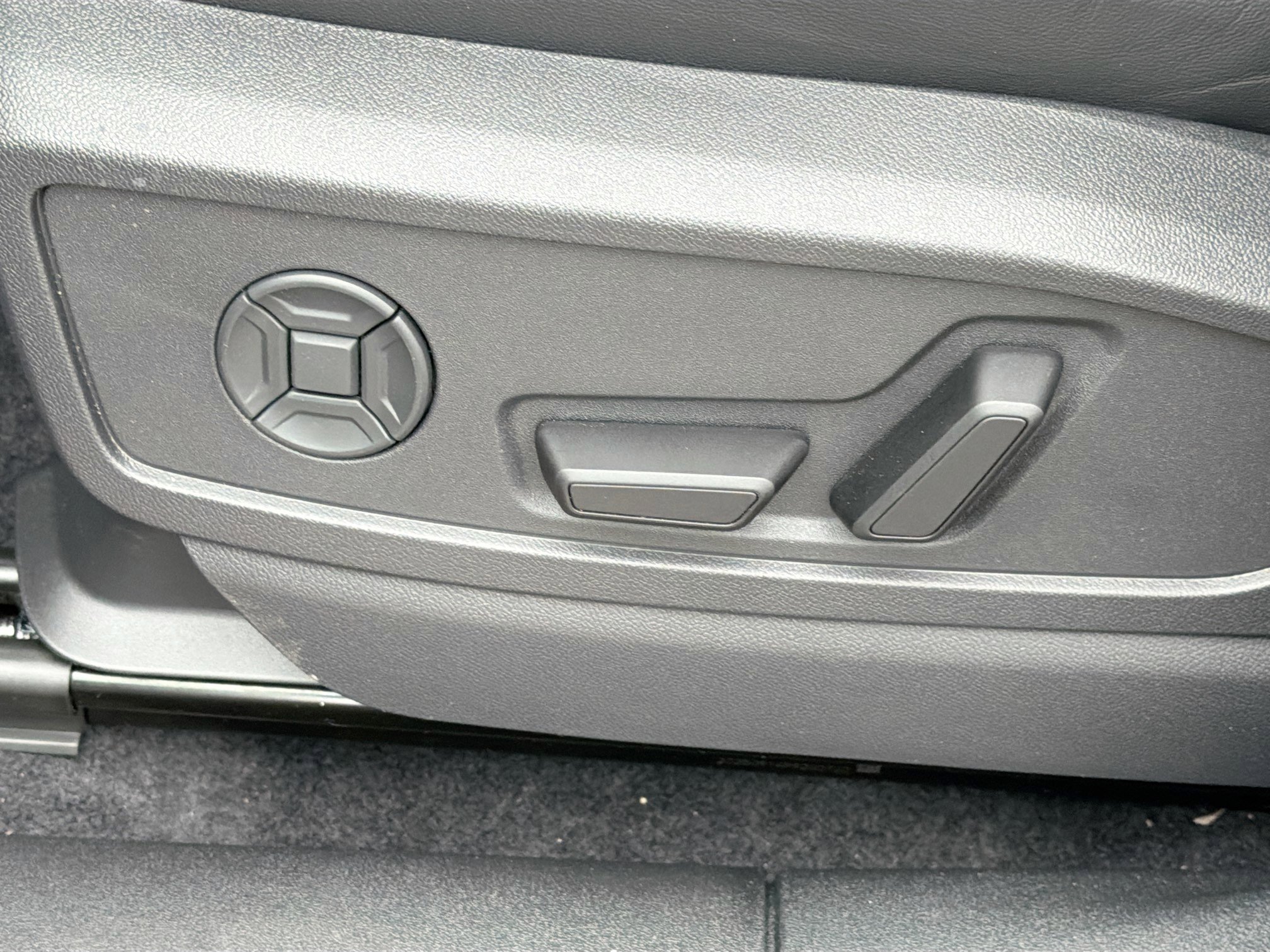 New 2025 Audi Q5 Premium Plus image 25