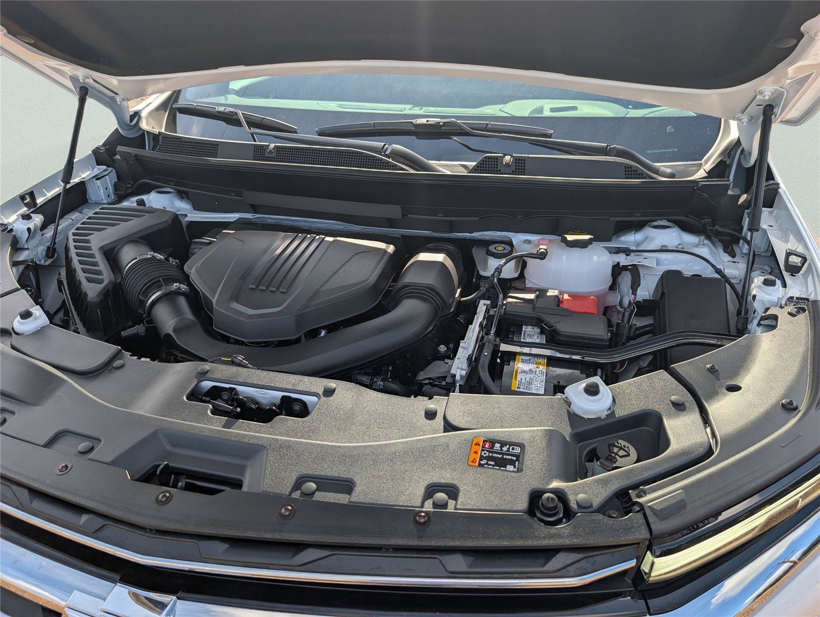 New 2026 Chevrolet Traverse LT w/ Sun and Wheel Package FWD image 9
