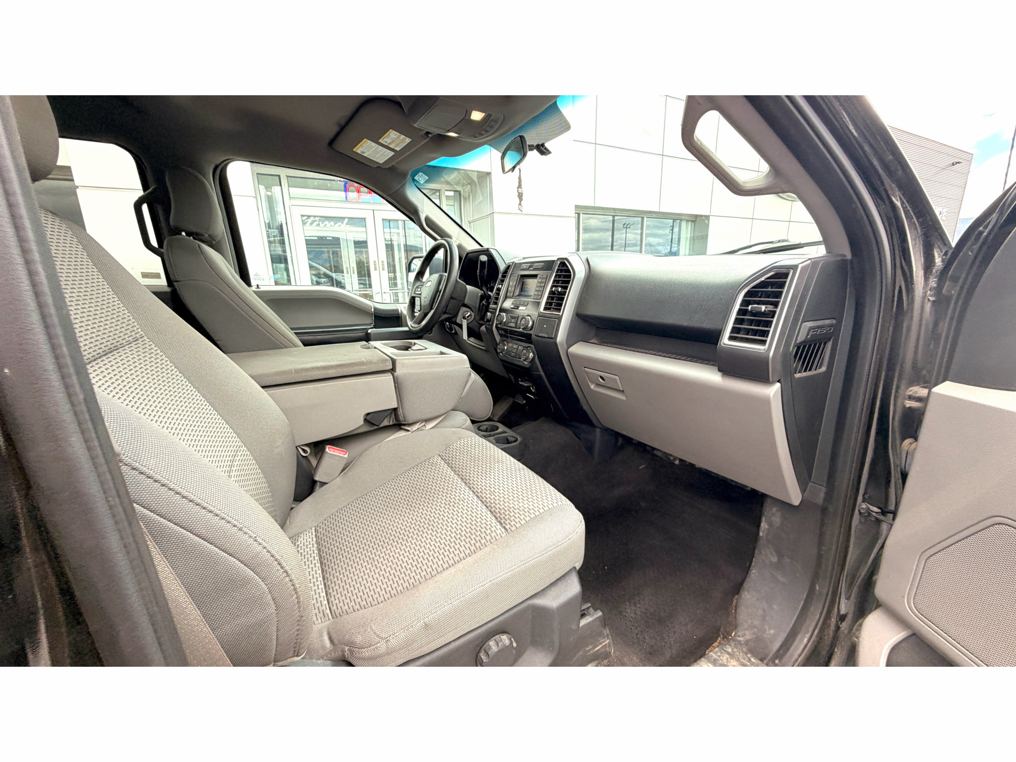 Used 2016 Ford F150 XLT AWD/4WD image 11