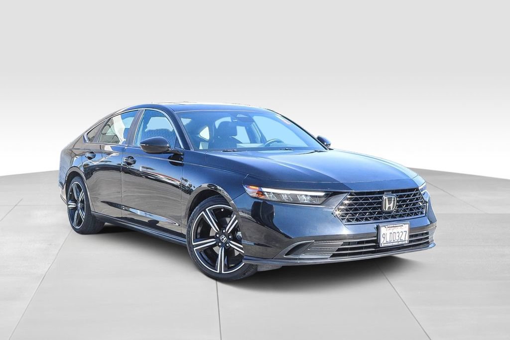 Used 2024 Honda Accord Sport image 2