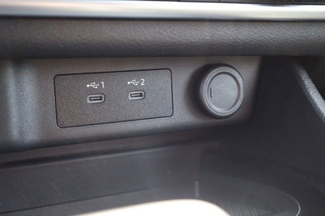 Used 2024 Nissan Rogue SV image 29