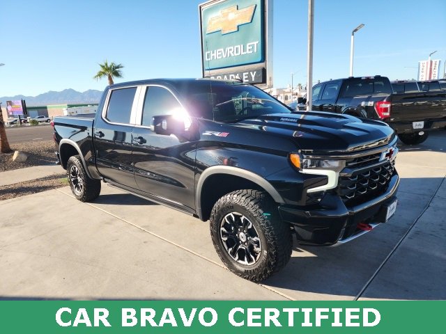 Used 2024 Chevrolet Silverado 1500 ZR2 image 2