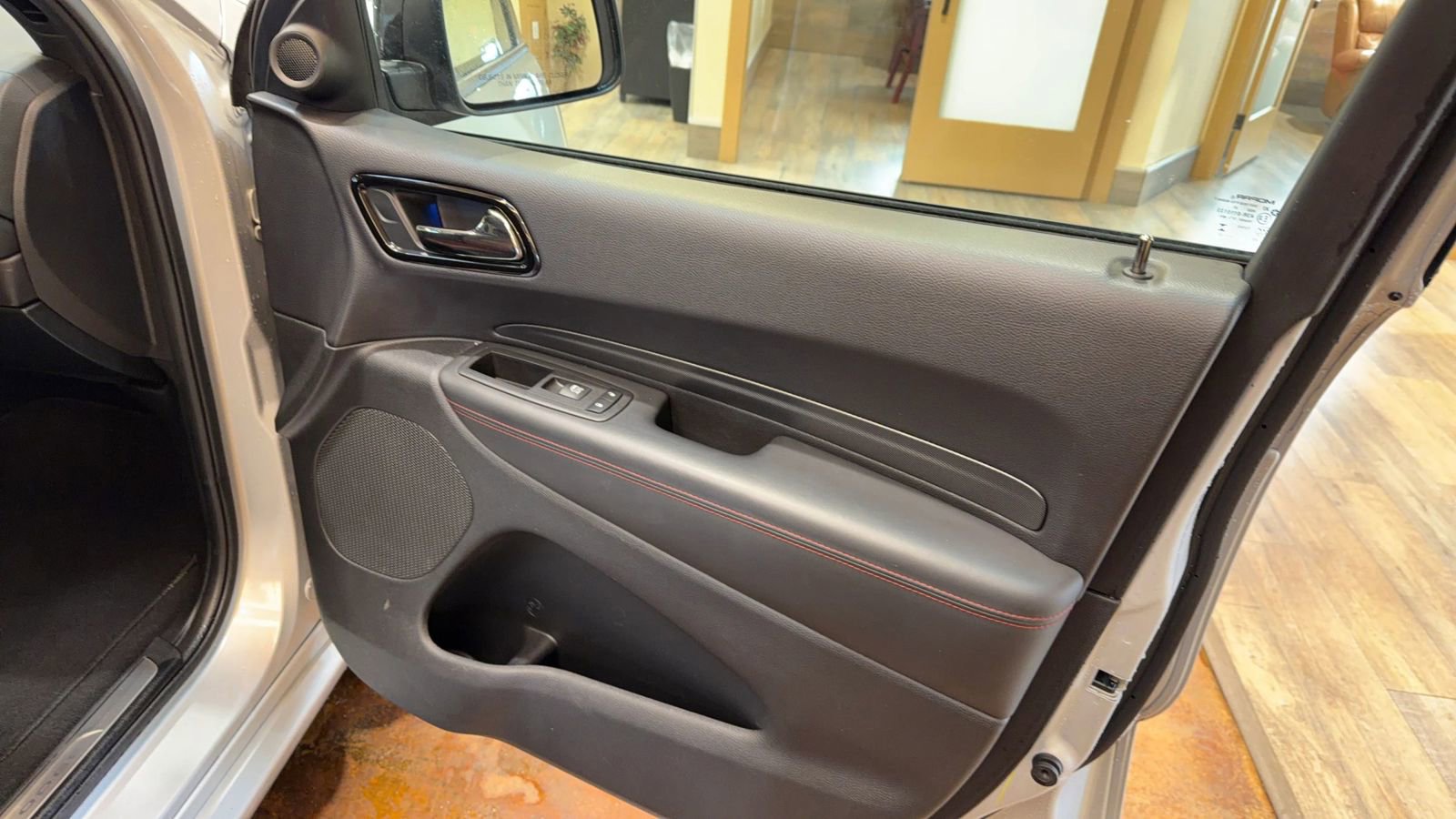 Used 2025 Dodge Durango R/T w/ Blacktop Package image 24