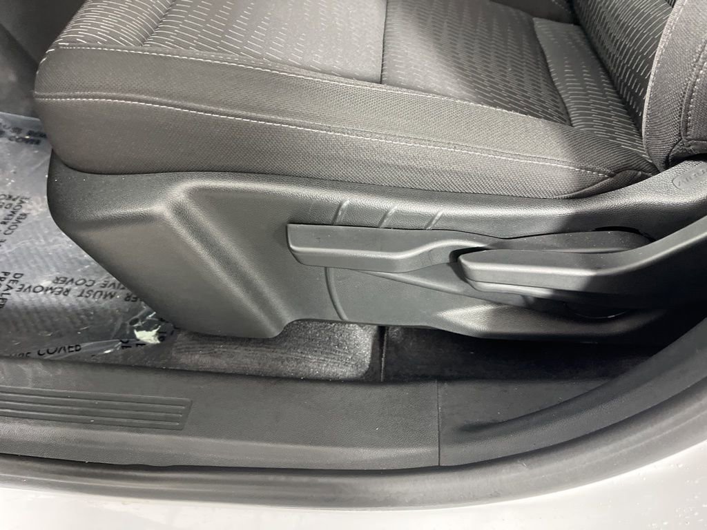 Used 2025 Chevrolet Equinox LT FWD image 21