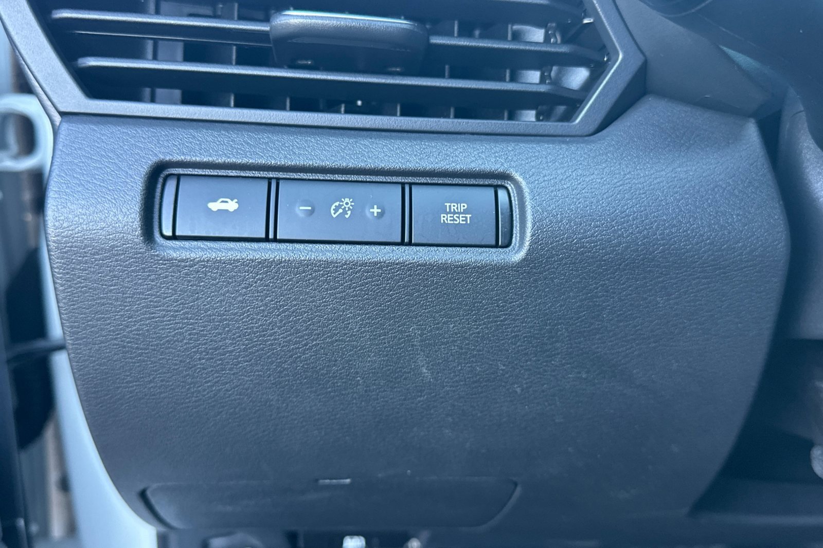 Used 2024 Nissan Altima 2.5 SR image 27