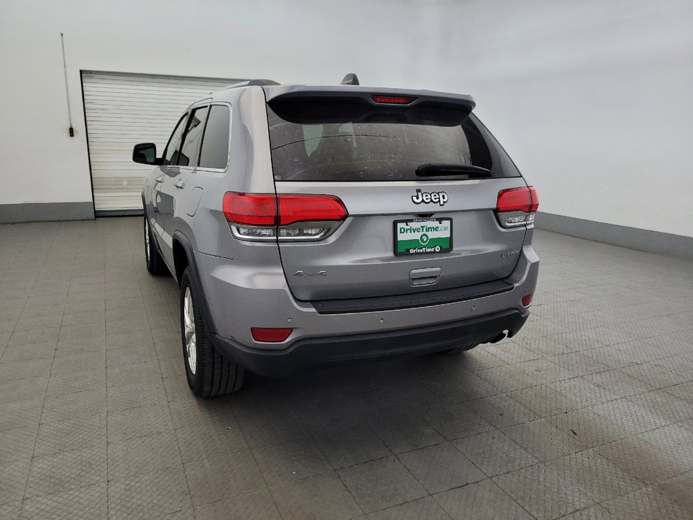 Used 2017 Jeep Grand Cherokee Laredo w/ Quick Order Package 23E AWD/4WD image 6