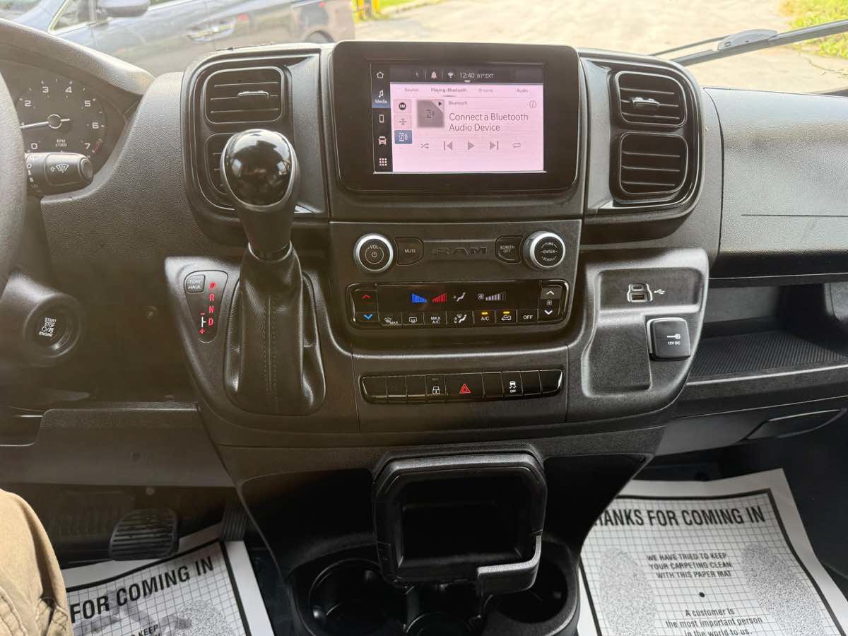 Used 2025 RAM ProMaster 2500 w/ Convenience Group FWD image 24