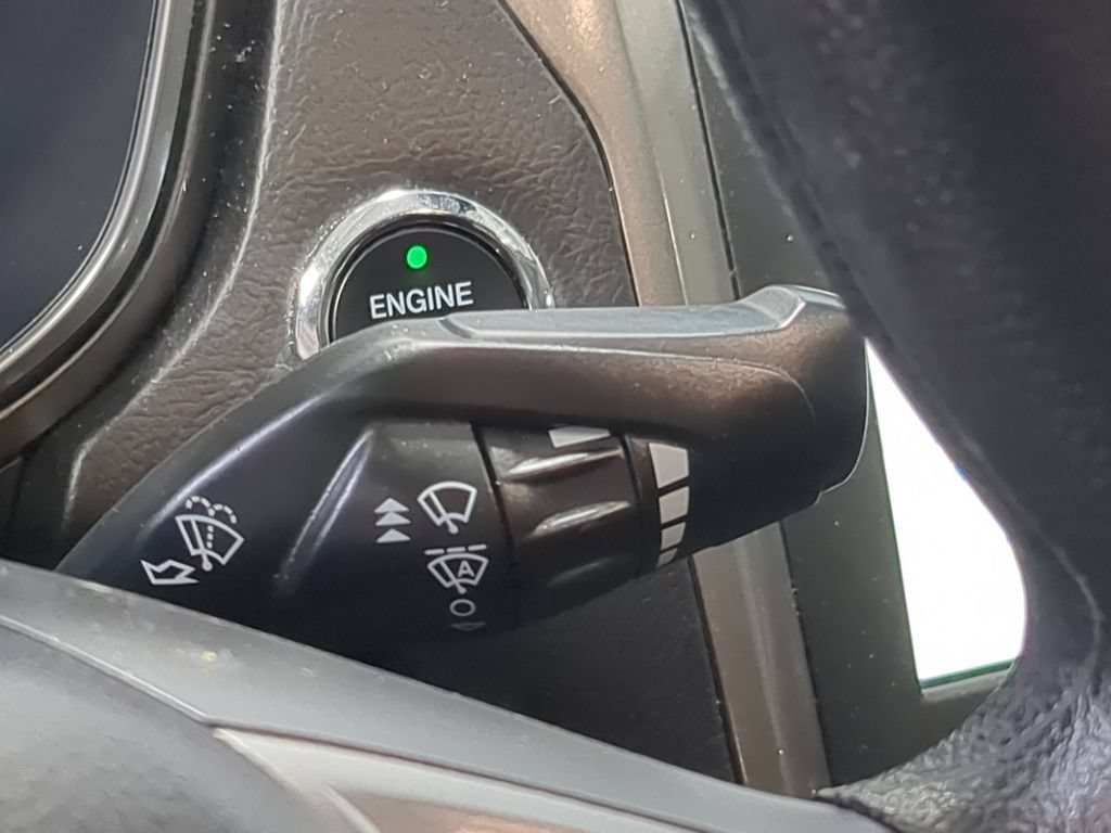 Used 2020 Ford Fusion SE FWD image 30