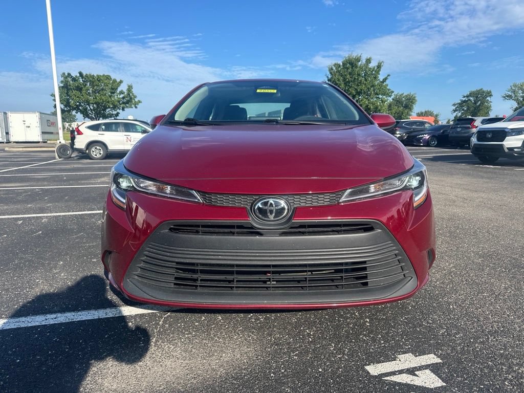 Used 2023 Toyota Corolla LE FWD image 2