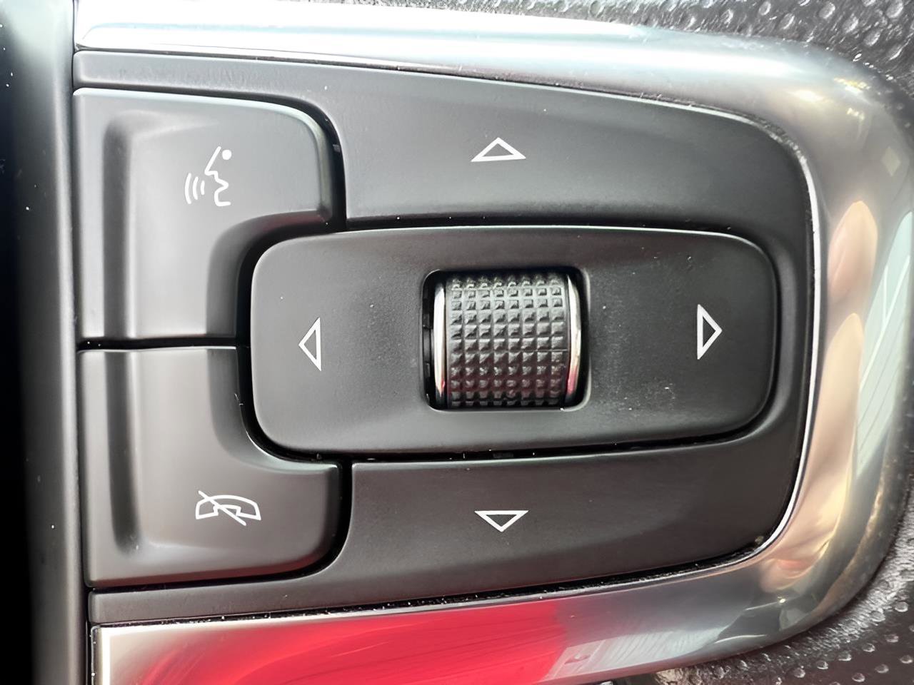 Used 2023 Chevrolet Blazer LT image 14