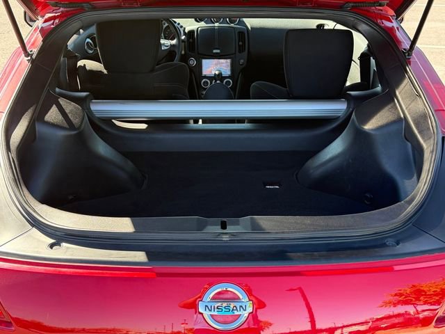 Used 2016 Nissan 370Z Coupe image 4
