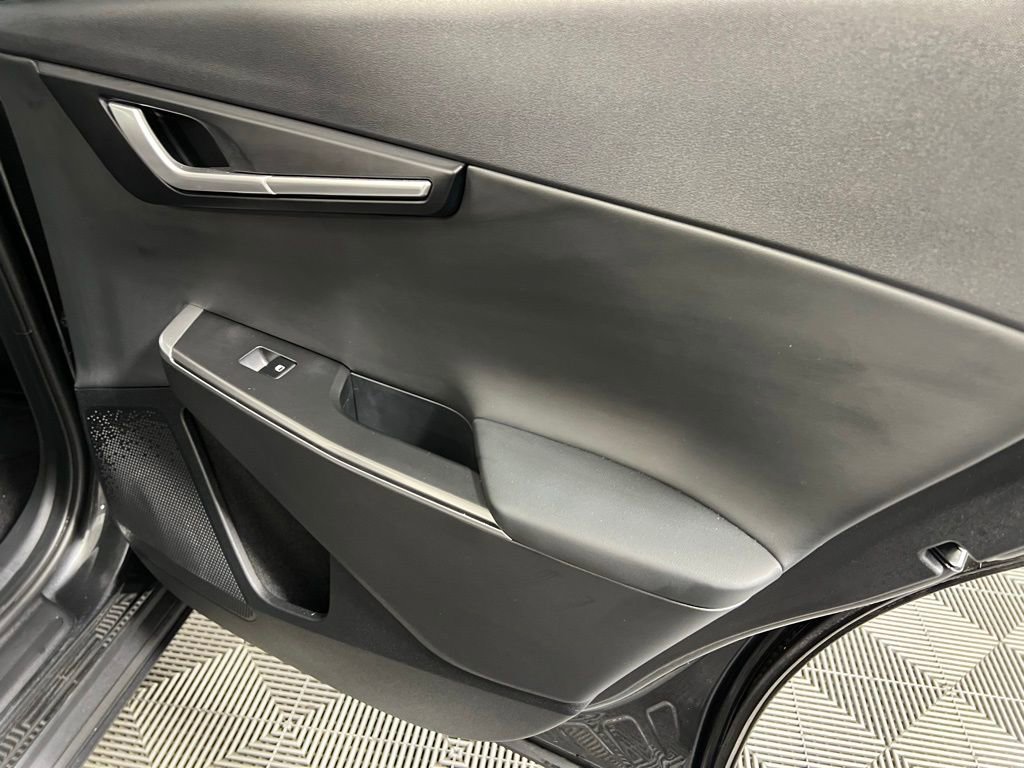 Used 2024 Kia EV6 Light image 31