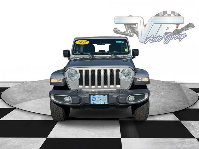 Used 2018 Jeep Wrangler Unlimited Sahara AWD/4WD image 2