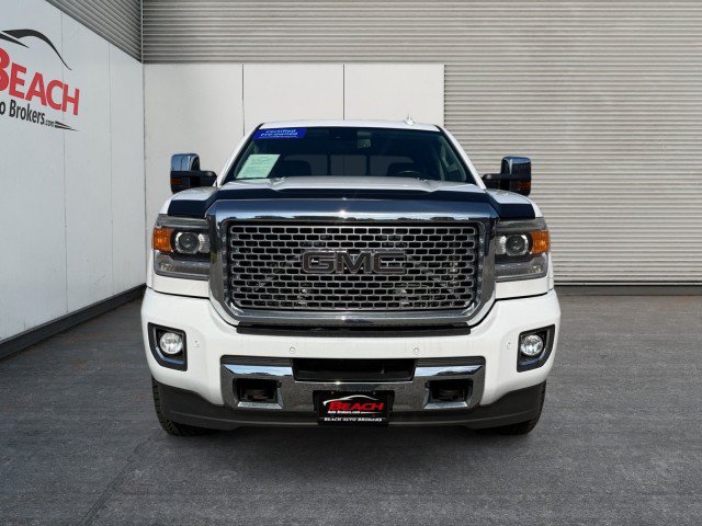 Used 2016 GMC Sierra 2500 Denali w/ Duramax Plus Package AWD/4WD image 5