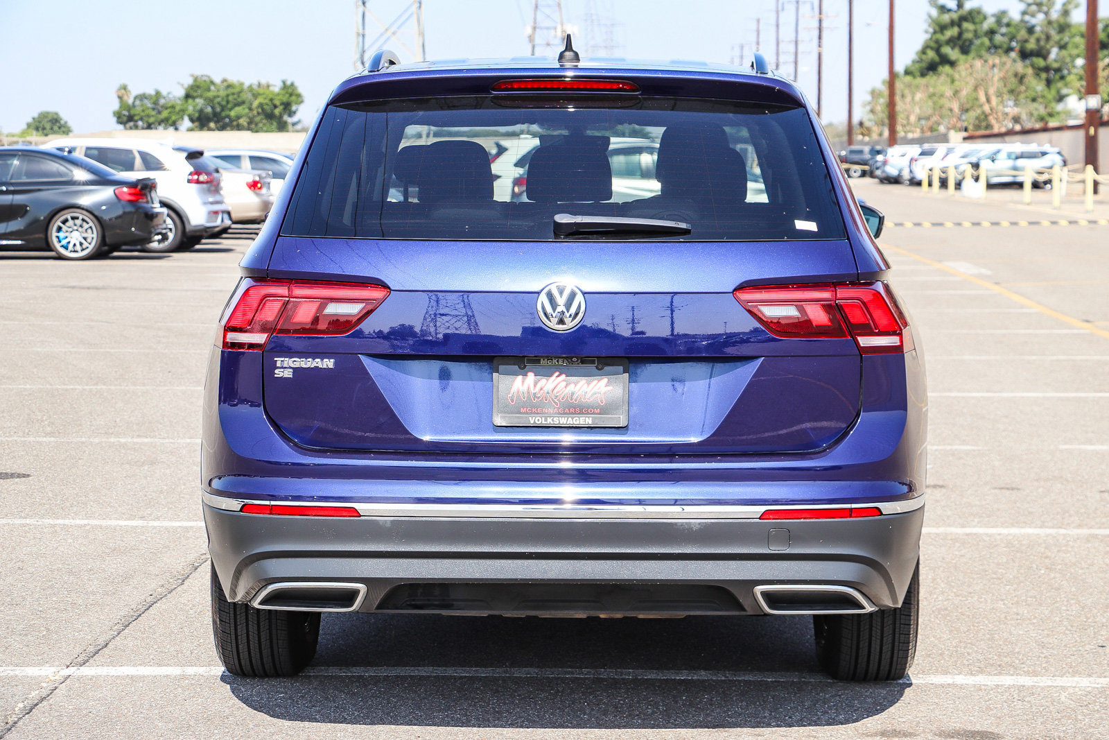 Used 2021 Volkswagen Tiguan SE w/ Panoramic Sunroof Package FWD image 7