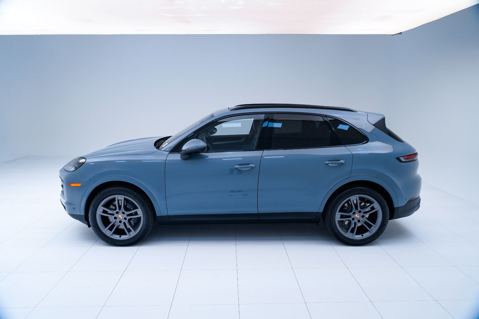 Certified 2026 Porsche Cayenne AWD/4WD image 2