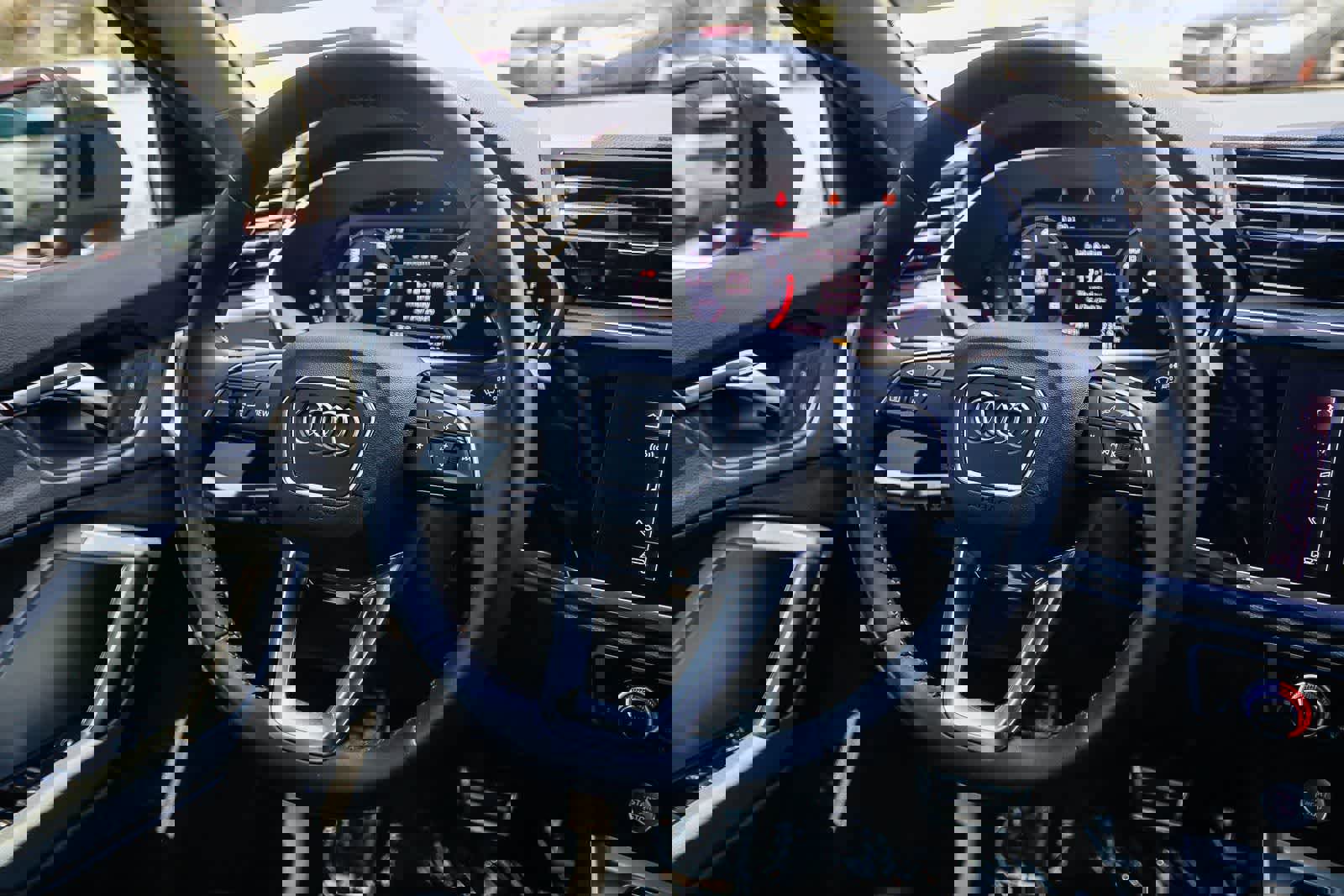 Used 2020 Audi Q3 2.0T Premium Plus image 15