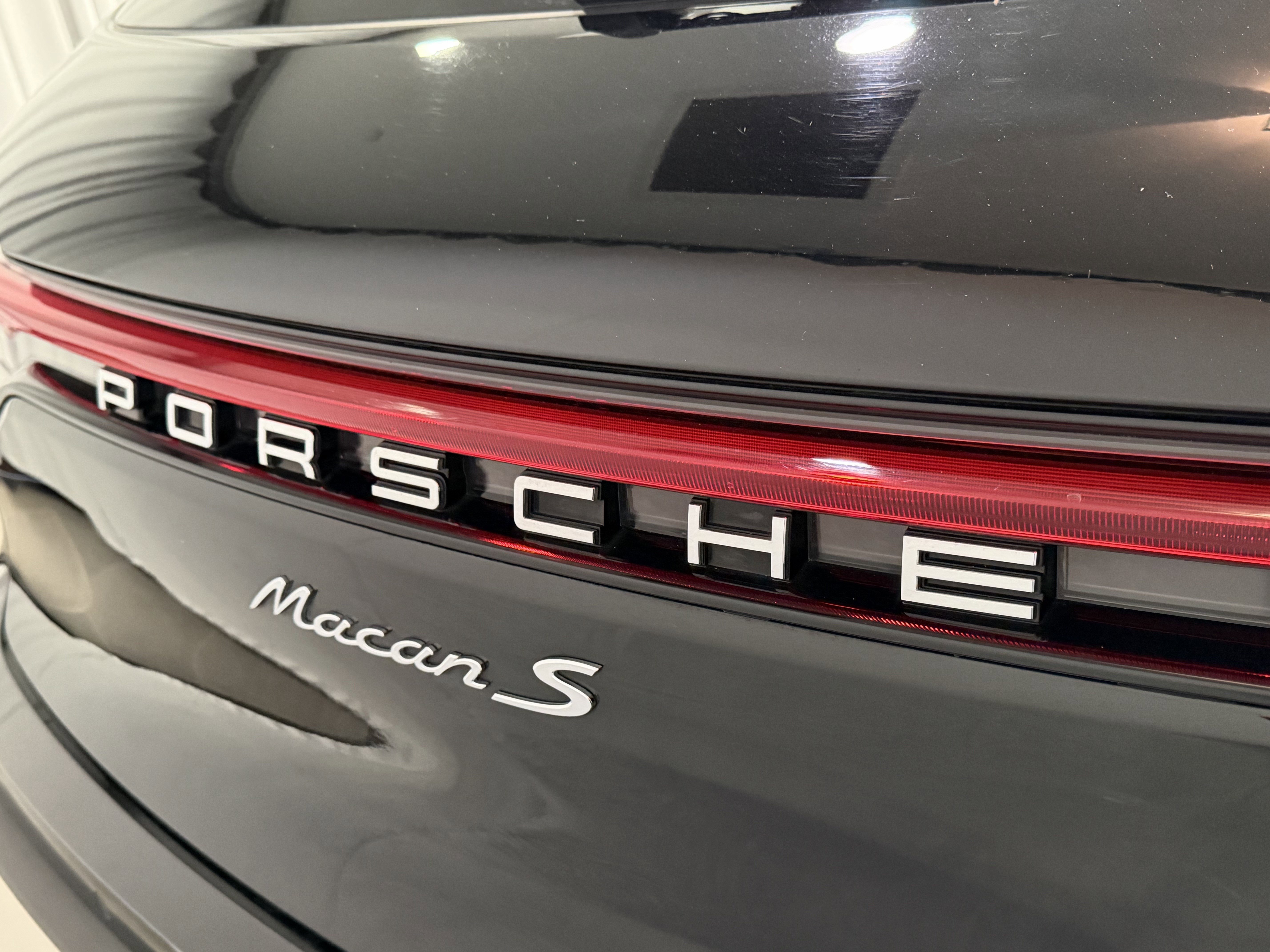 Used 2024 Porsche Macan S AWD/4WD image 25