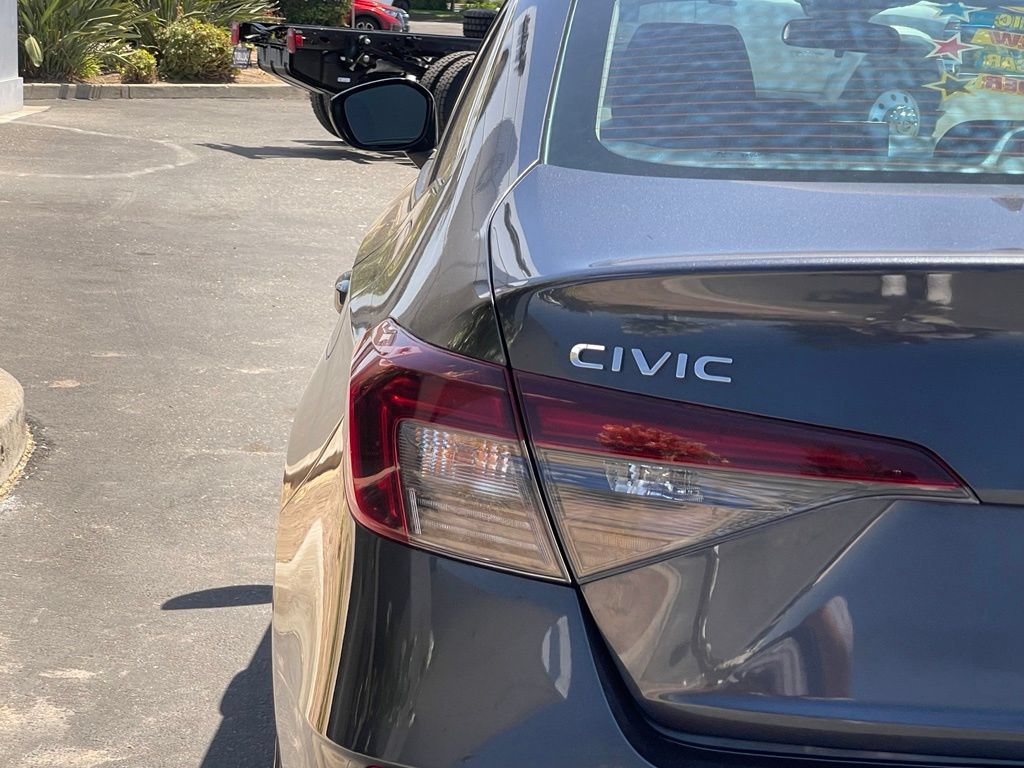 Used 2025 Honda Civic LX image 6
