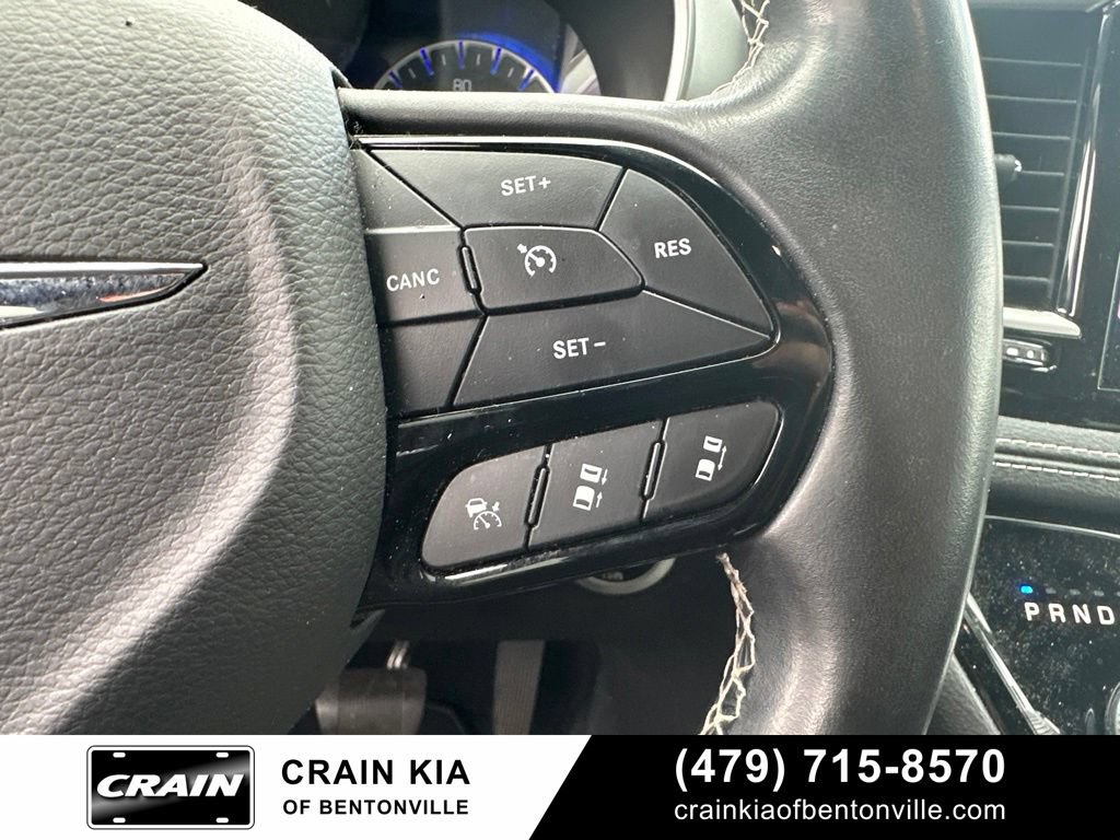 Used 2021 Chrysler Pacifica Touring w/ S Appearance Package FWD image 21