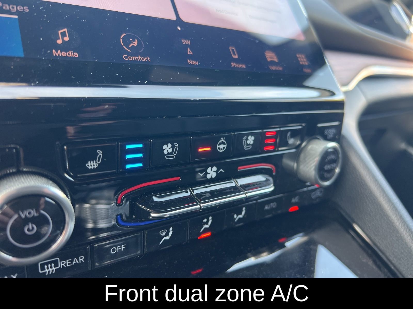 Used 2023 Jeep Grand Cherokee Summit w/ Adv Protech Group IV image 11