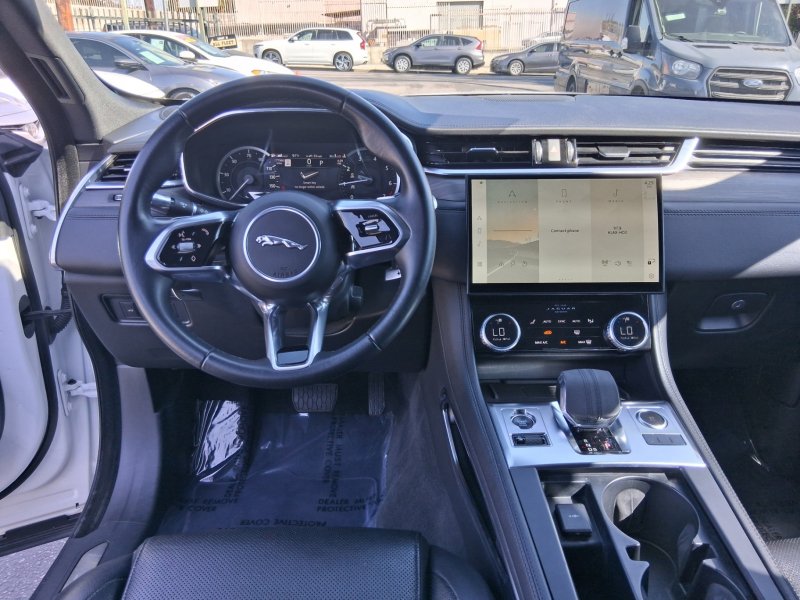 Used 2023 Jaguar F-PACE S AWD/4WD image 11