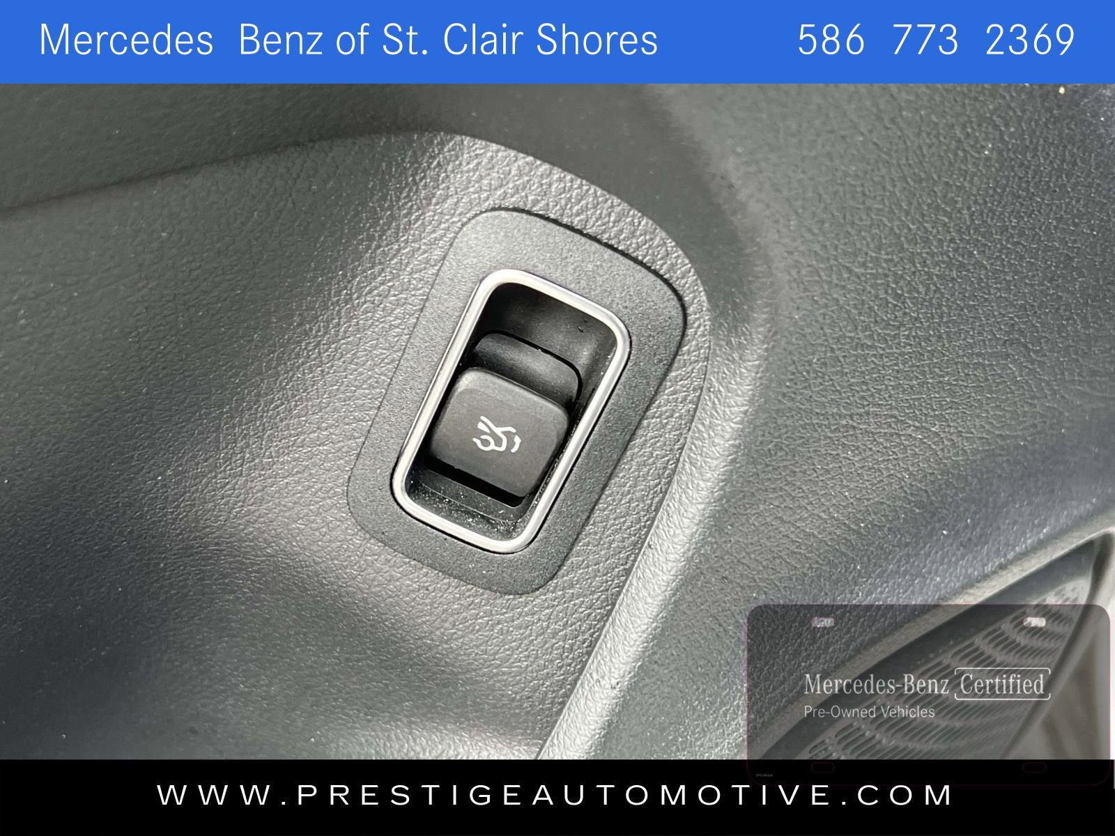 Used 2023 Mercedes-Benz CLA 250 4MATIC image 17