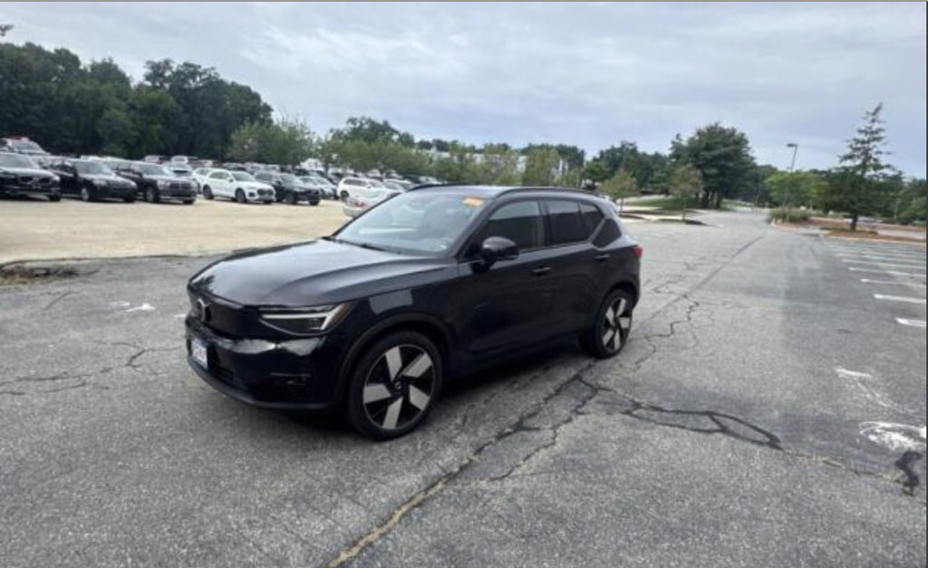 Used 2023 Volvo XC40 Recharge Ultimate w/ Protection Package Premier AWD/4WD image 1
