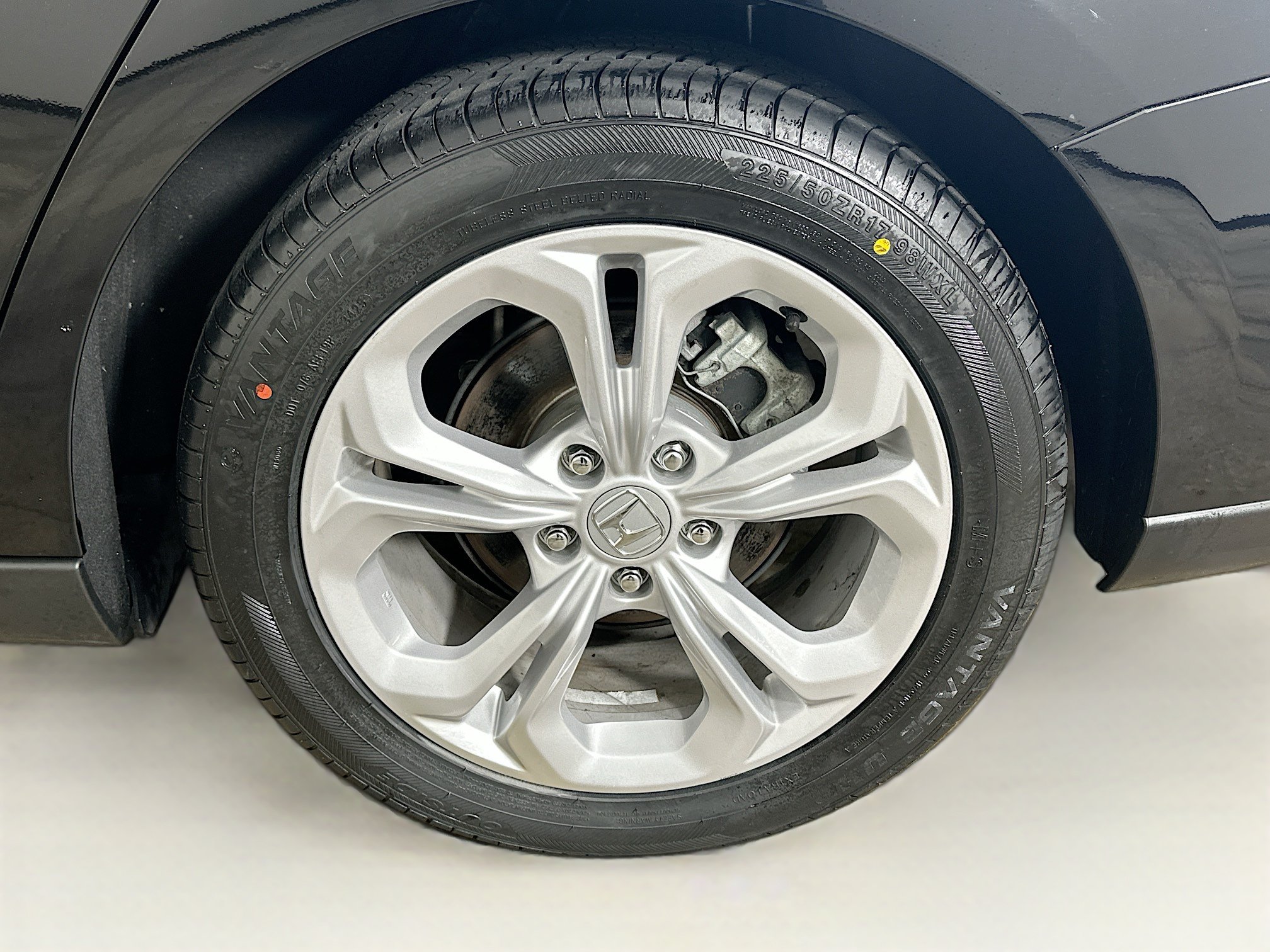 Used 2025 Honda Accord LX image 11