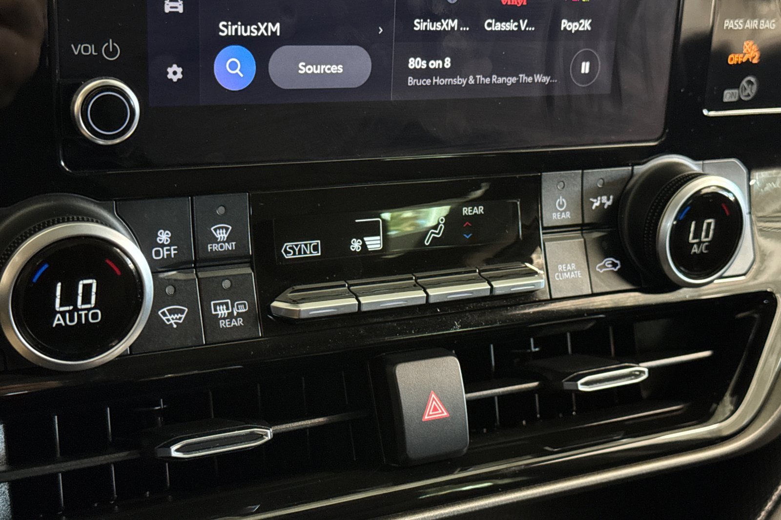 Used 2024 Toyota Highlander LE image 22