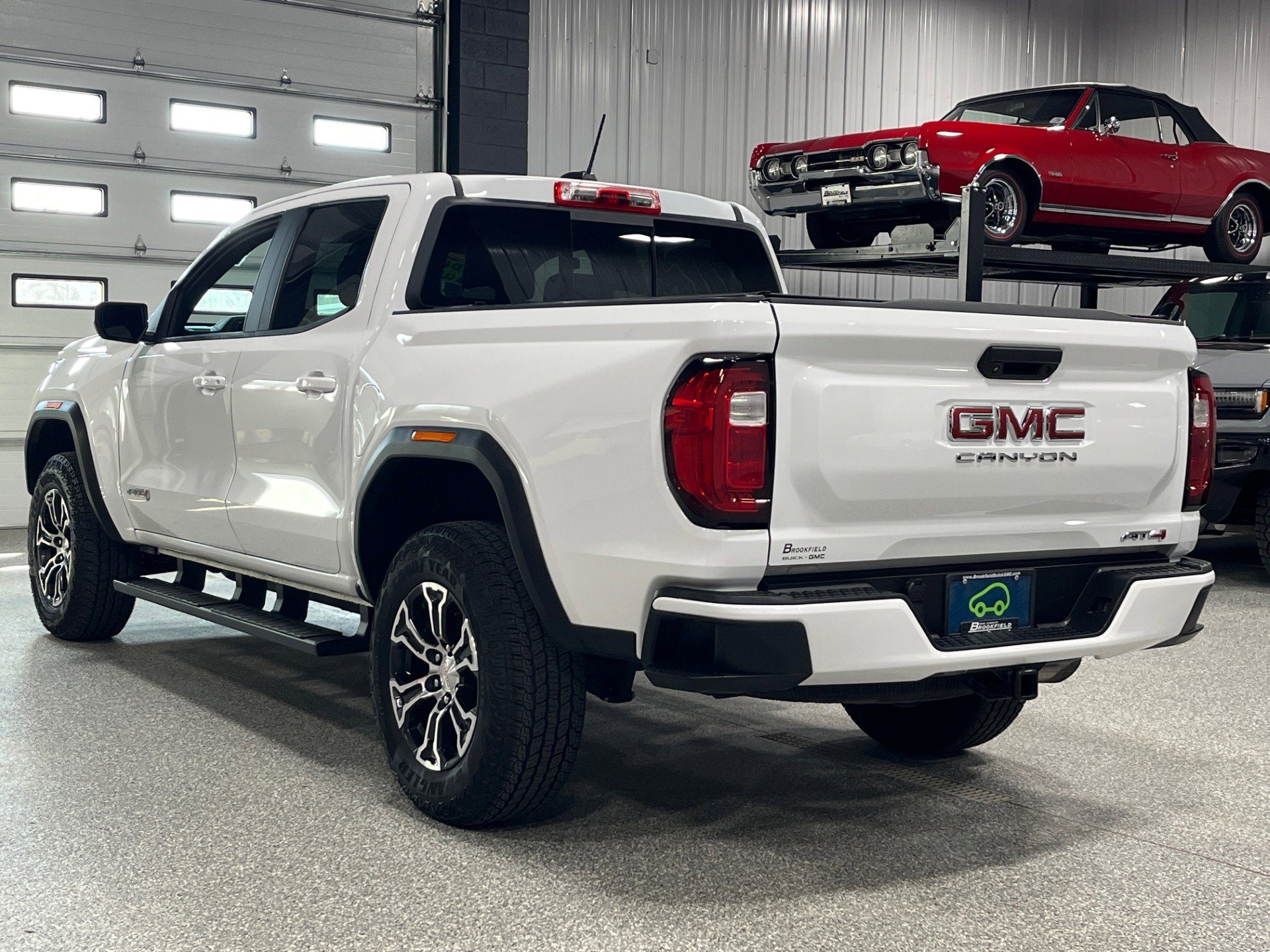 Certified 2023 GMC Canyon AT4 image 3