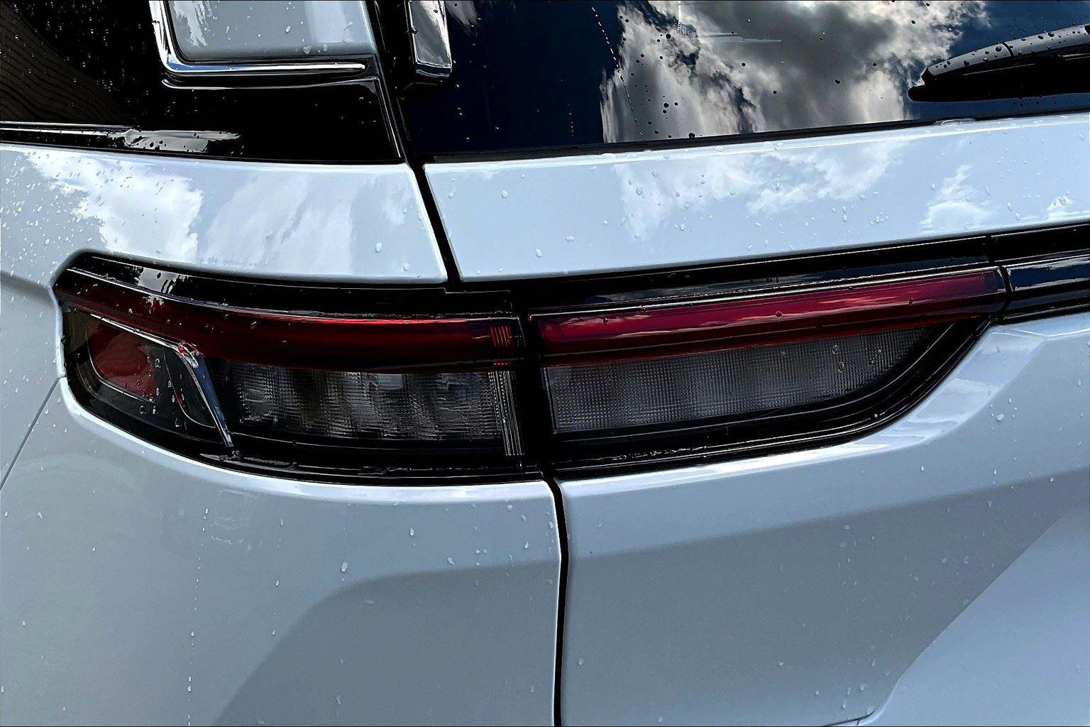 Used 2023 Jeep Grand Cherokee 4WD 4xe image 31